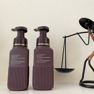 New White Barn Bath & Body Foaming Handsoaps. Leather Brandy -2 packs.